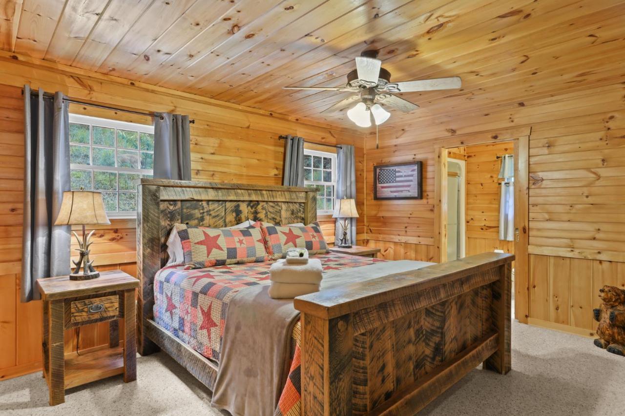 2 Separate Cabins Along A Peaceful Creek With Resort Amenities Елиджей Екстериор снимка